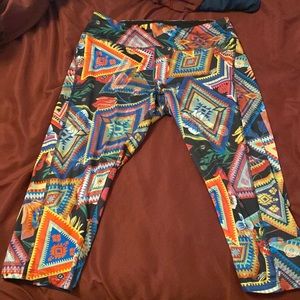 Lularoe Jade capris size large